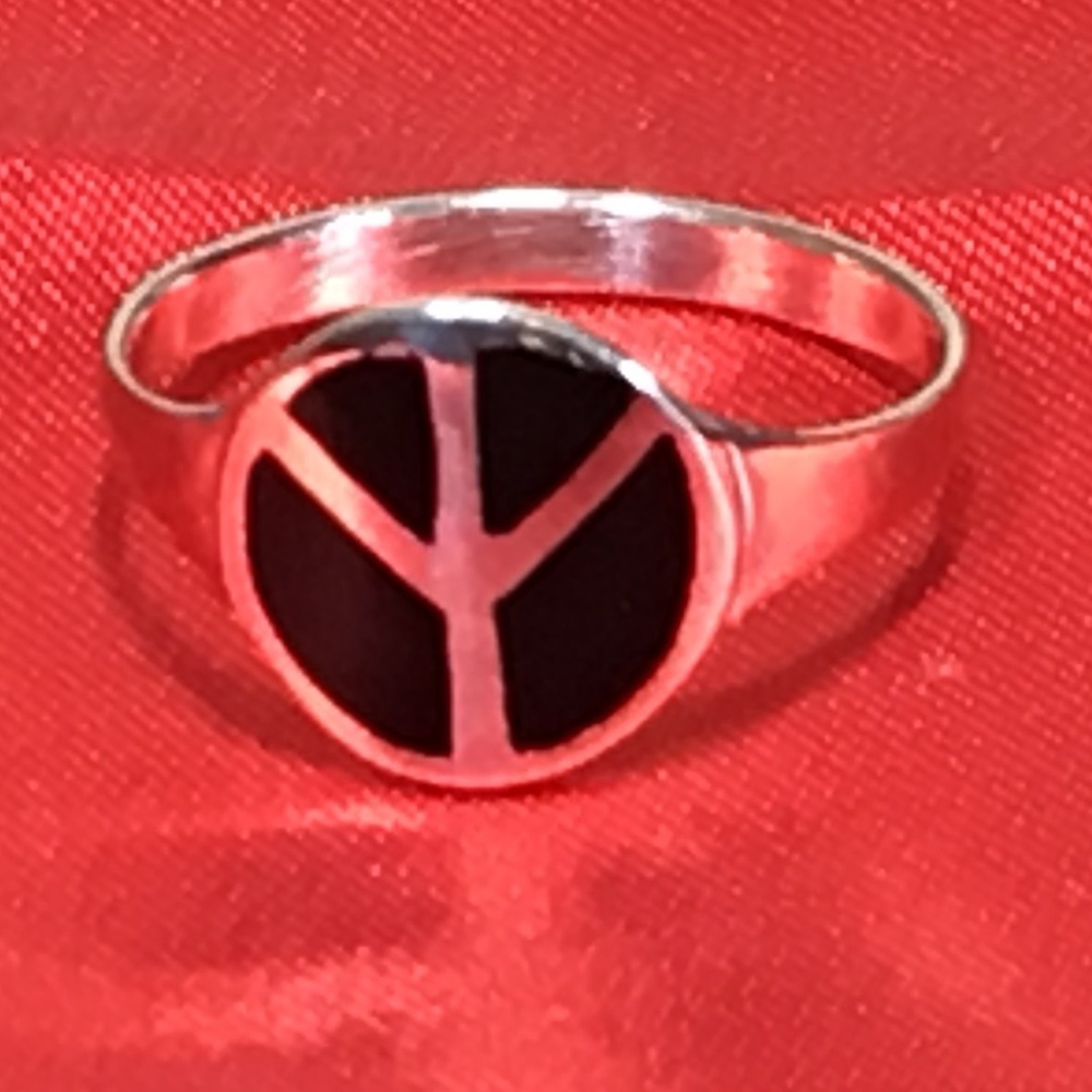 New Sterling Silver Black Onyx Peace Sign Ring